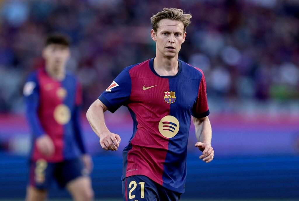 Barcelona Provides Amid an agent change, Frenkie de Jong signed a new contract.