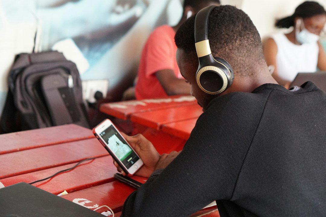 Aya Radio Ghana live radio station