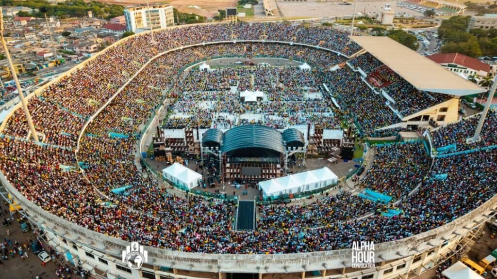 As Pastor Elvis Agyemang fills Accra Sports Stadium, social media goes crazy. "This is massive."