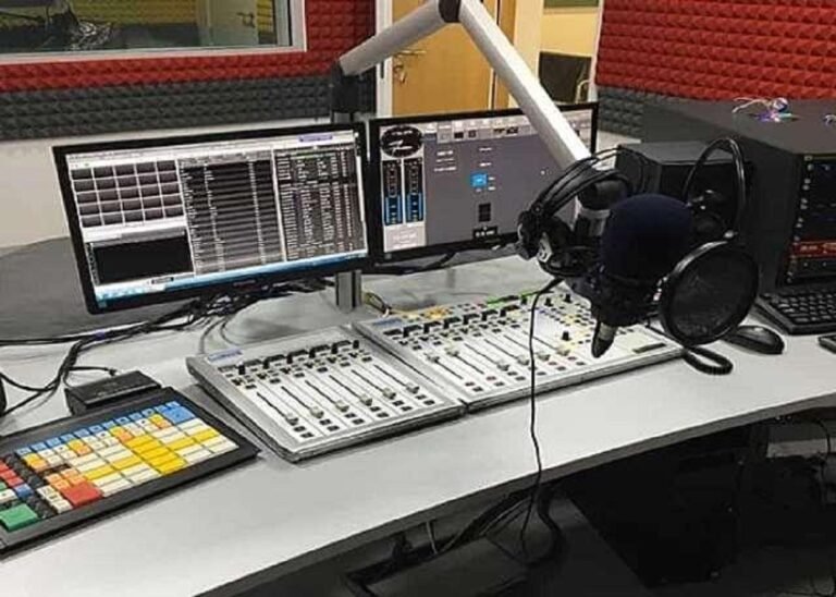 Top radio stations in Ghana streaming live online music and news
