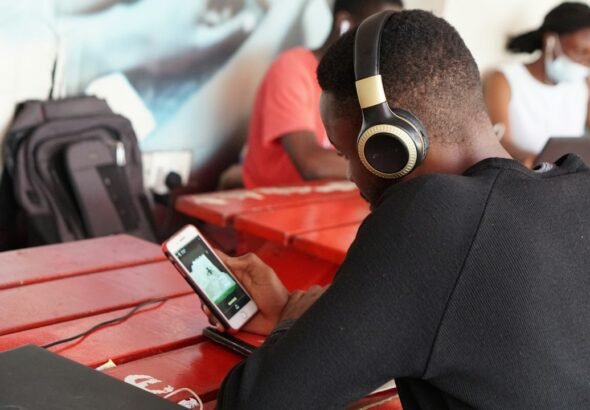 Ghana radio streaming and mobile listening